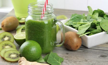 Jugo de kiwi y manzana para quemar grasas de manera natural. Jugo de kiwi y manzana para quemar grasas de manera natural.