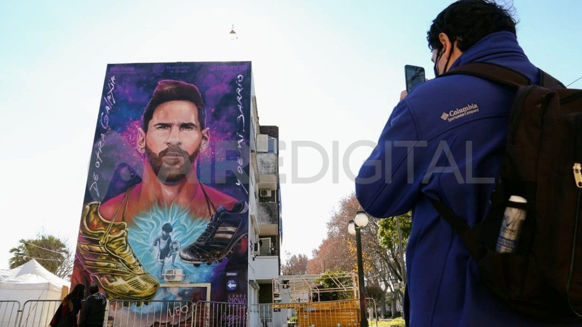 A pesar de los años alejado de Argentina, Lionel Messi es amado por Rosario, ciudad donde nació y creció rodeado de su familia y amigos.