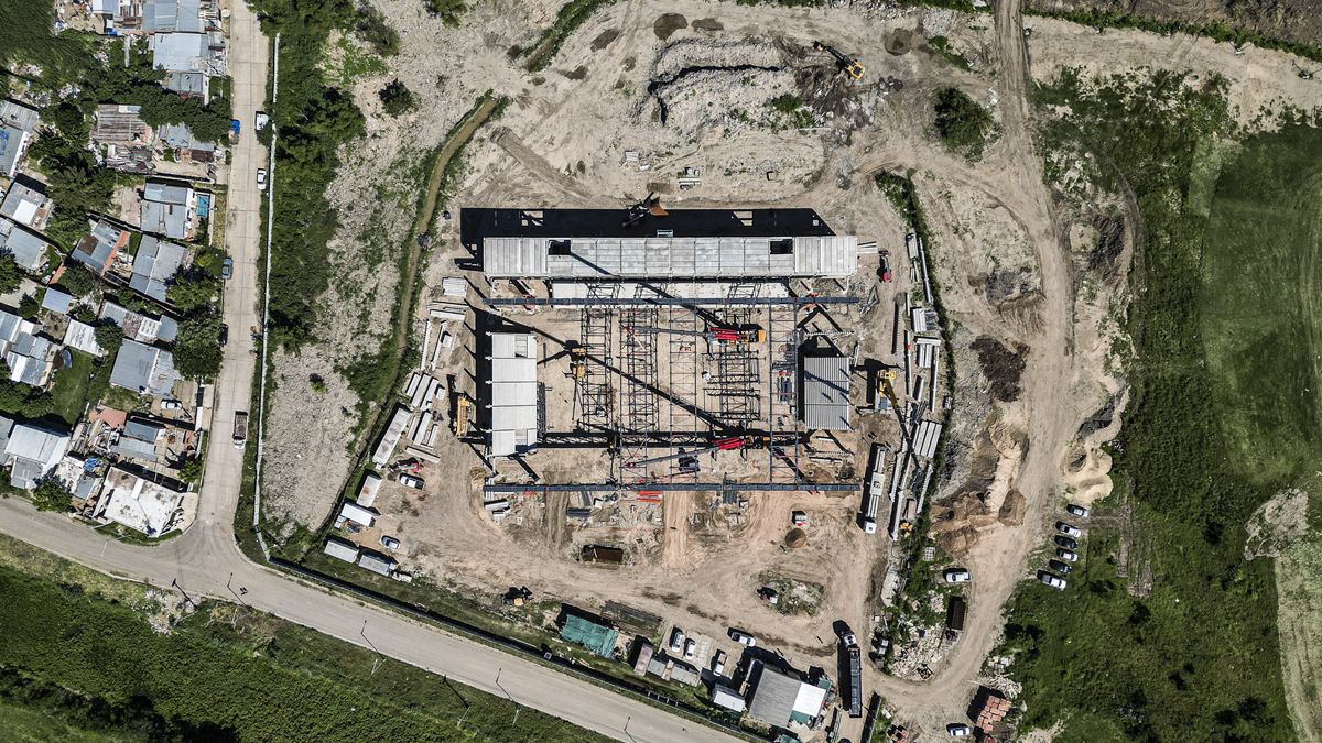 El estadio cerrado de Santa Fe contará con una capacidad de 7.000 espectadores. El estadio cerrado de Santa Fe contará con una capacidad de 7.000 espectadores.