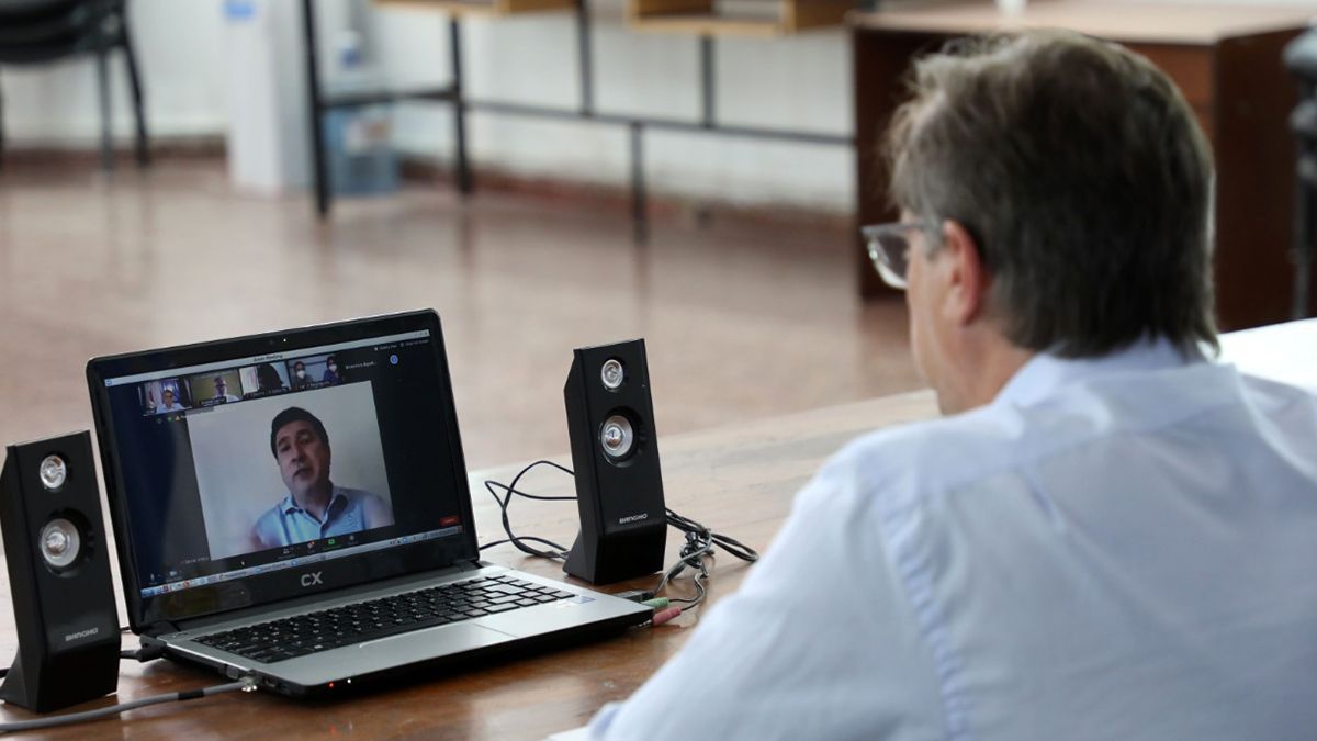 El ministro de Desarrollo Social de Santa Fe, Danilo Capitani, y su par nacional Daniel Arroyo, compartieron una videoconferencia.