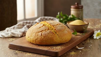 Pan de polenta express en sartén: la receta que no necesita horno y está listo en 15 minutos