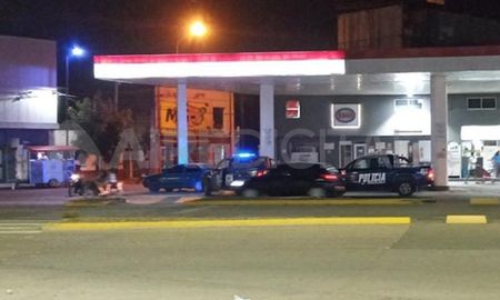 Un joven resultó herido de arma de fuego este viernes cuando cargaba combustible. Un joven resultó herido de arma de fuego este viernes cuando cargaba combustible.