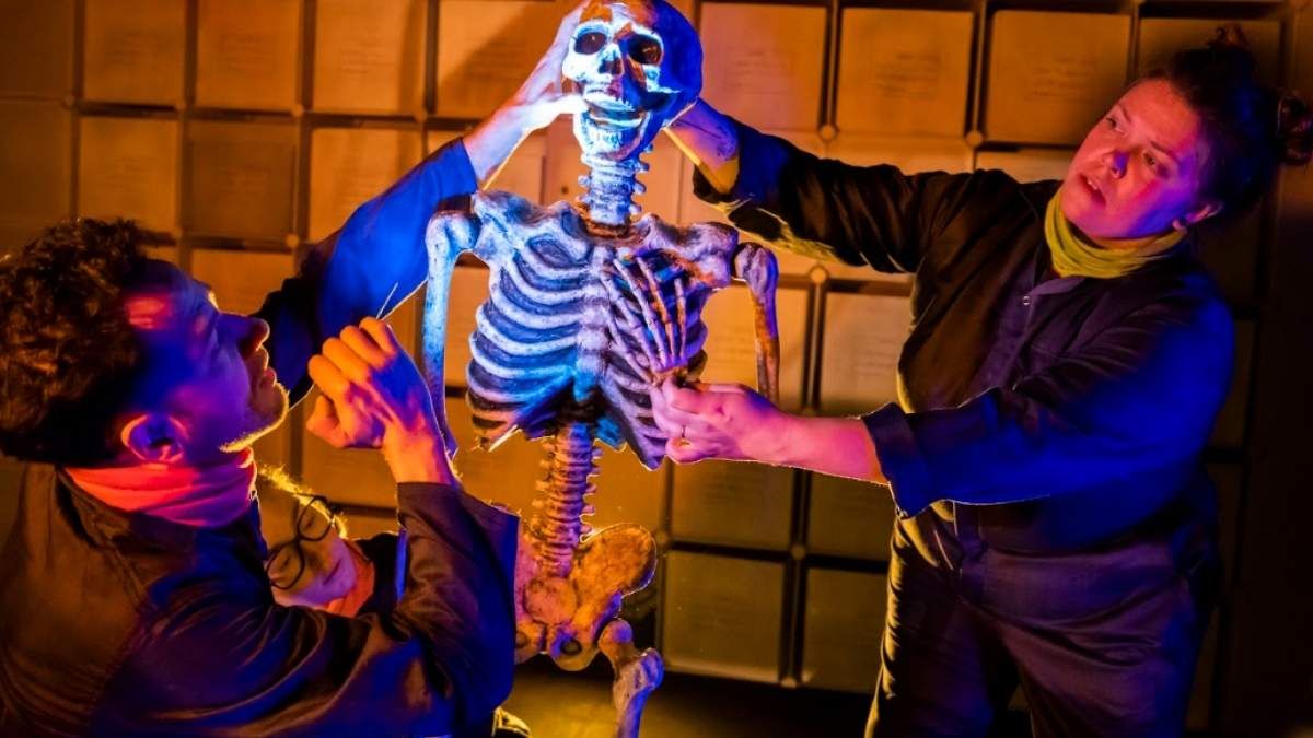La productora Níspero impulsó la llegada de “Rewind” a la ciudad de Santa Fe, como parte de un proyecto que busca fortalecer el intercambio cultural y el teatro independiente. La productora Níspero impulsó la llegada de “Rewind” a la ciudad de Santa Fe, como parte de un proyecto que busca fortalecer el intercambio cultural y el teatro independiente.
