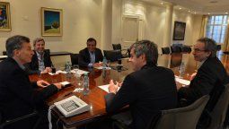 Macri retoma su agenda: gabinete ampliado y reunión con la mesa chica Macri retoma su agenda: gabinete ampliado y reunión con la mesa chica