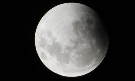 Ciencia: un domingo de “apogeo lunar”, las claves para entender por qué es el momento en el que la luna está más lejos de la tierra