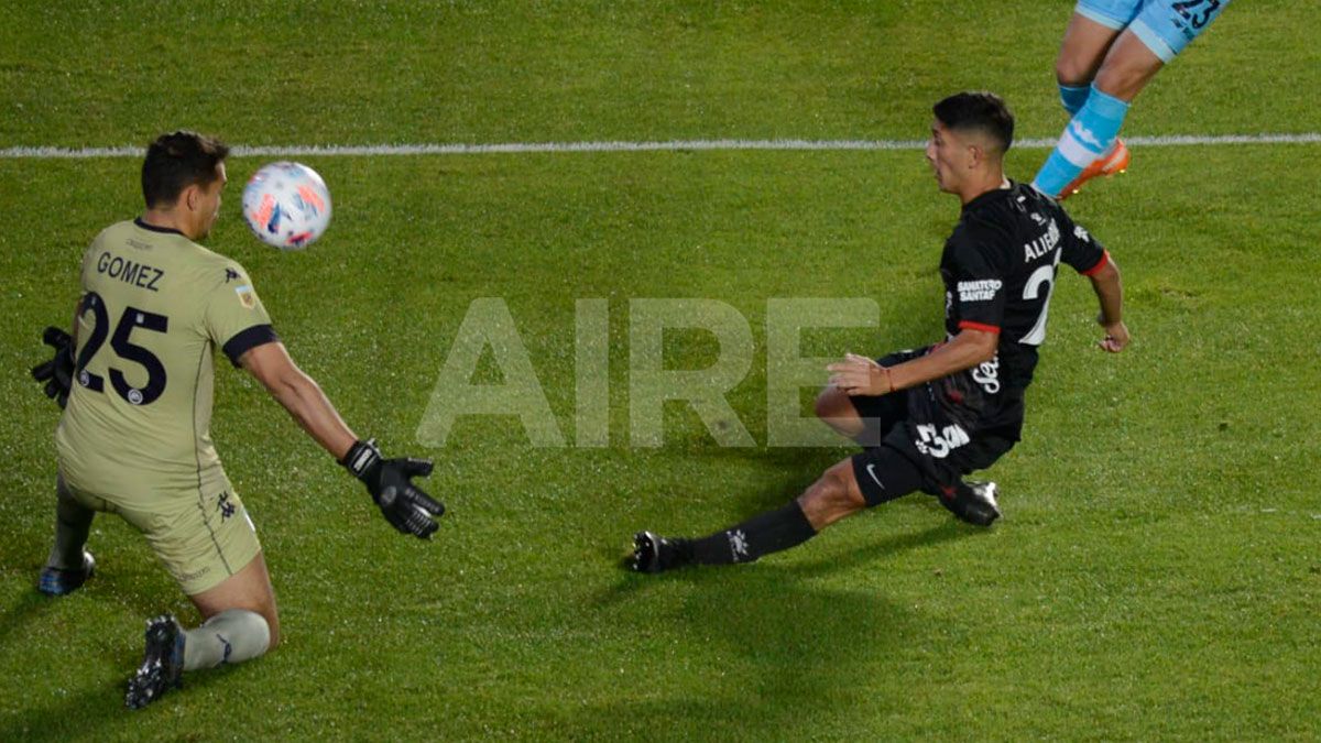 Colon vuelve a anotar en el marcador y cada vez está más cerca de ser campeón