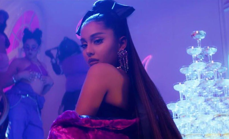 Ariana Grande lanza su nuevo videoclip y sorprende a todos sus fans