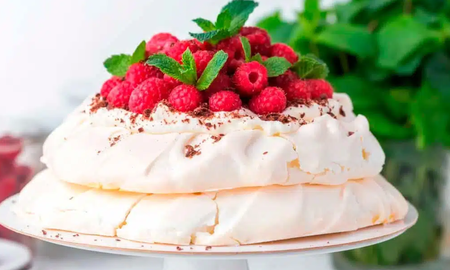 Cómo hacer la mejor tarta pavlova en casa: la receta fácil y con pocos ingredientes Cómo hacer la mejor tarta pavlova en casa: la receta fácil y con pocos ingredientes