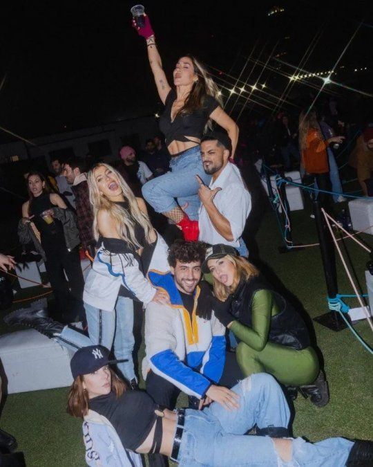 Jimena Barón, Tini Stoessel y María Becerra coincidieron en una fiesta.