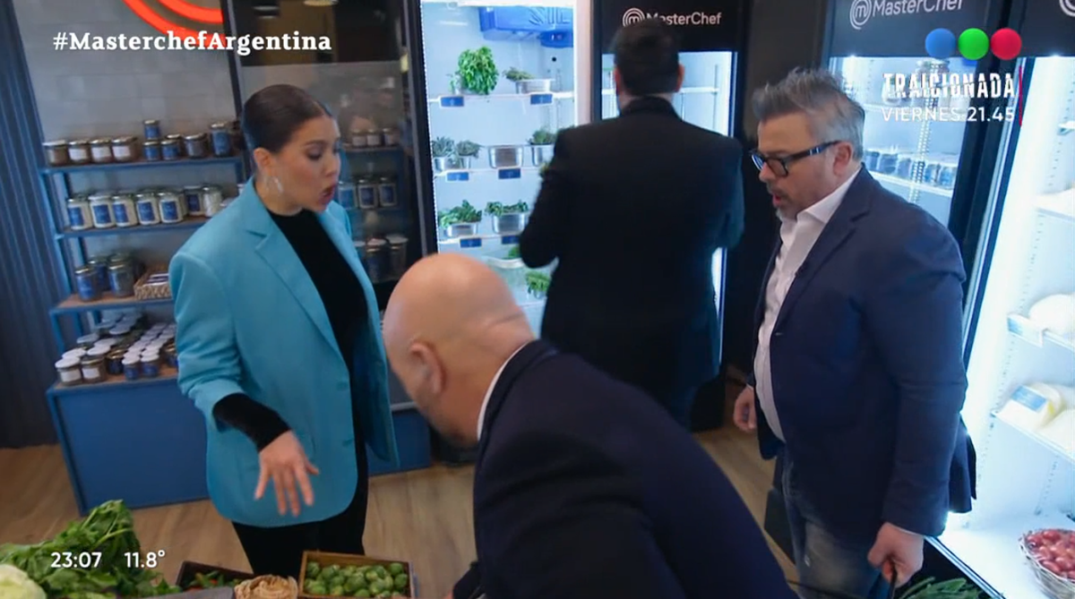 El jurado de MasterChef sorprendió a Estefanía y Rodrigo con ingredientes insólitos. El jurado de MasterChef sorprendió a Estefanía y Rodrigo con ingredientes insólitos.