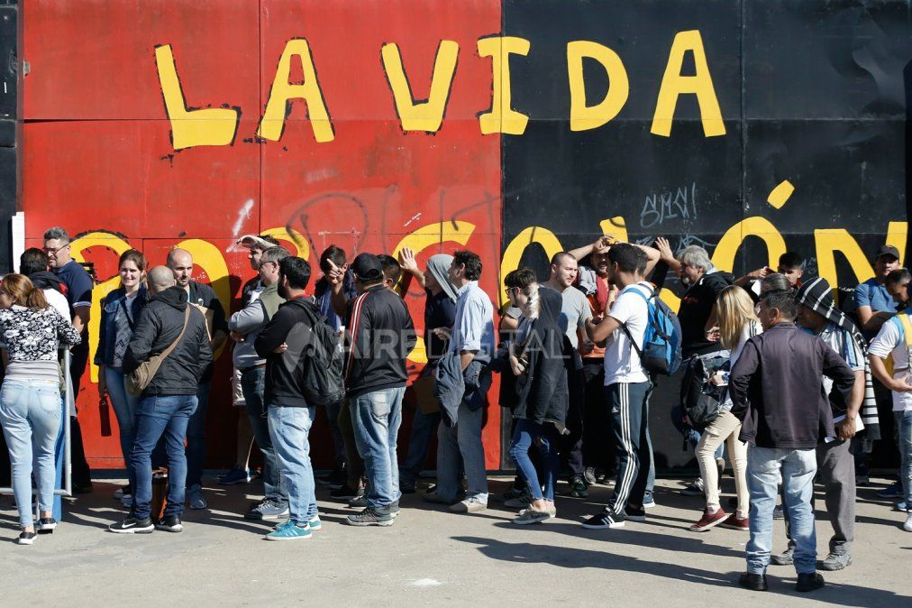 Con la ilusión de ganar la Copa Sudamericana, los hinchas de Colón se preparan para viajar a Paraguay