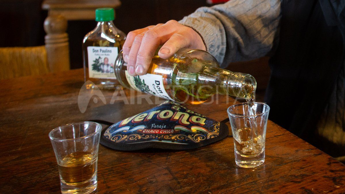 La tradición de los pueblos originarios reza que los 1° de agosto de debe tomar caña con ruda para tener buena salud y espantar los males.