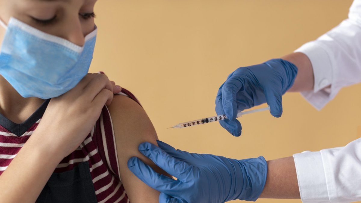 La Sociedad Argentina de Pediatría (SAP) dio a conocer un documento en el que apuntó cuatro razones para vacunar a los niños y adolescentes