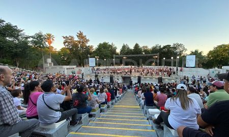 Santa Fe se llenó de festejos y emoción en su 451º aniversario, con miles de vecinos disfrutando de una jornada única. Santa Fe se llenó de festejos y emoción en su 451º aniversario, con miles de vecinos disfrutando de una jornada única.