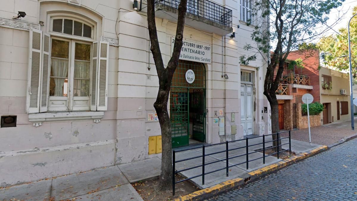 La escuela número 8 está en la calle Fonrouge al 300
