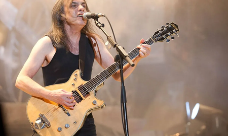 Efemérides del 18 de noviembre: muere Malcolm Young, fundador y letrista AC/DC Efemérides del 18 de noviembre: muere Malcolm Young, fundador y letrista AC/DC
