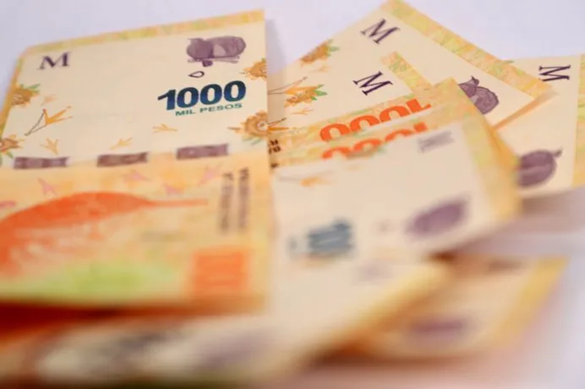 En octubre, el Salario Mínimo Vital y Móvil (SMVyM) será de $54.540.