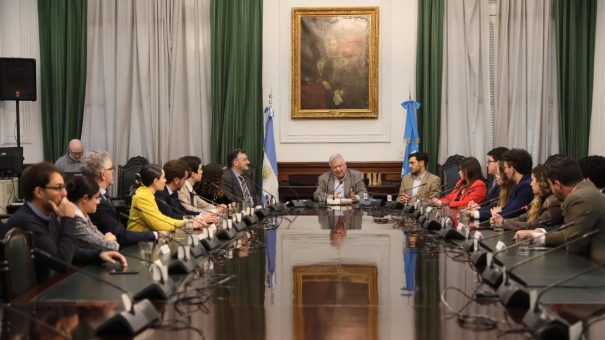 Esta fue la tercera participación consecutiva de la Universidad de Buenos Aires en NMUN, obteniendo once premios distintos entre las diferentes ediciones. Esta fue la tercera participación consecutiva de la Universidad de Buenos Aires en NMUN, obteniendo once premios distintos entre las diferentes ediciones.