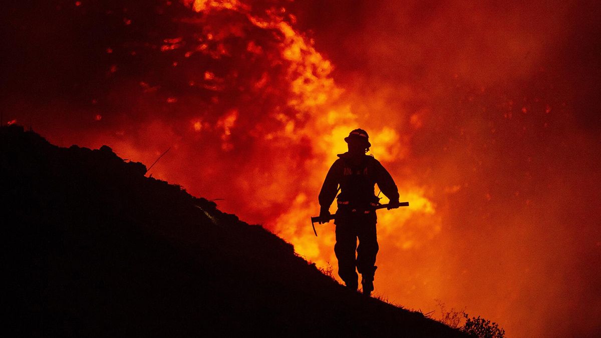 Dixie avanza en California y se espere que las condiciones climáticas aceleren el avance de las llamas en las próximas horas.&nbsp;