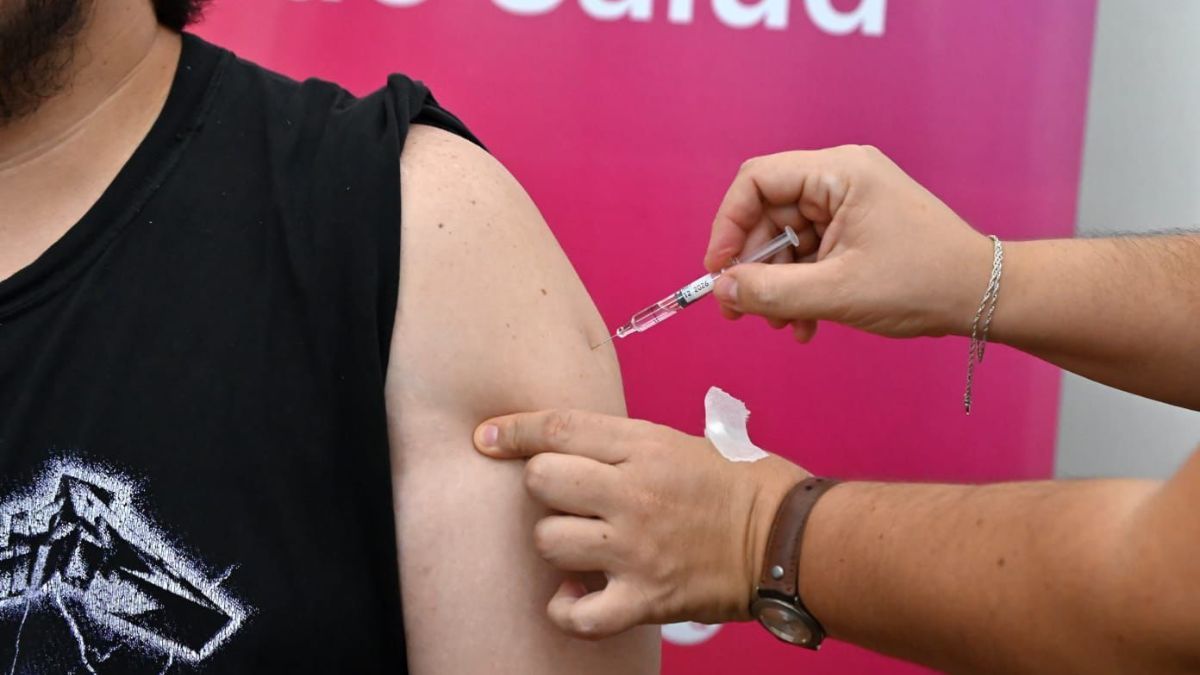 El Ministerio de Salud de la Provincia de Santa Fe informó que la vacunación antigripal continúa a buen ritmo.