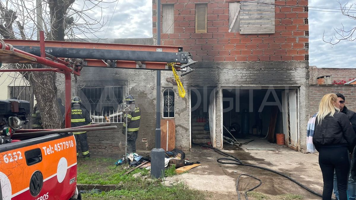 Incendio en una casa del Barrio Transporte del la ciudad de Santa Fe
