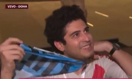 El hincha argentino que duerme en las calles de Doha, bebe agua de las fuentes y pide comida en restaurantes El hincha argentino que duerme en las calles de Doha, bebe agua de las fuentes y pide comida en restaurantes
