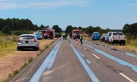 El accidente fatal se cobró la vida de una pareja santafesina que estaba esperando un bebé y una mujer uruguaya. El único sobreviviente es un niño de dos años.