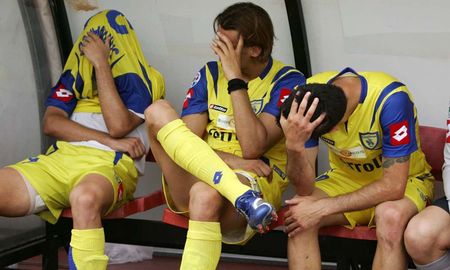 El Chievo Verona de Italia, club en el que jugaron varios argentinos, dejó de existir luego de varios años de malas administraciones.