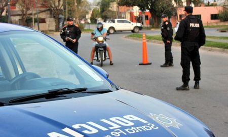 En ocho meses la policía retuvo más de 2700 motos el Gran Santa Fe. En ocho meses la policía retuvo más de 2700 motos el Gran Santa Fe.