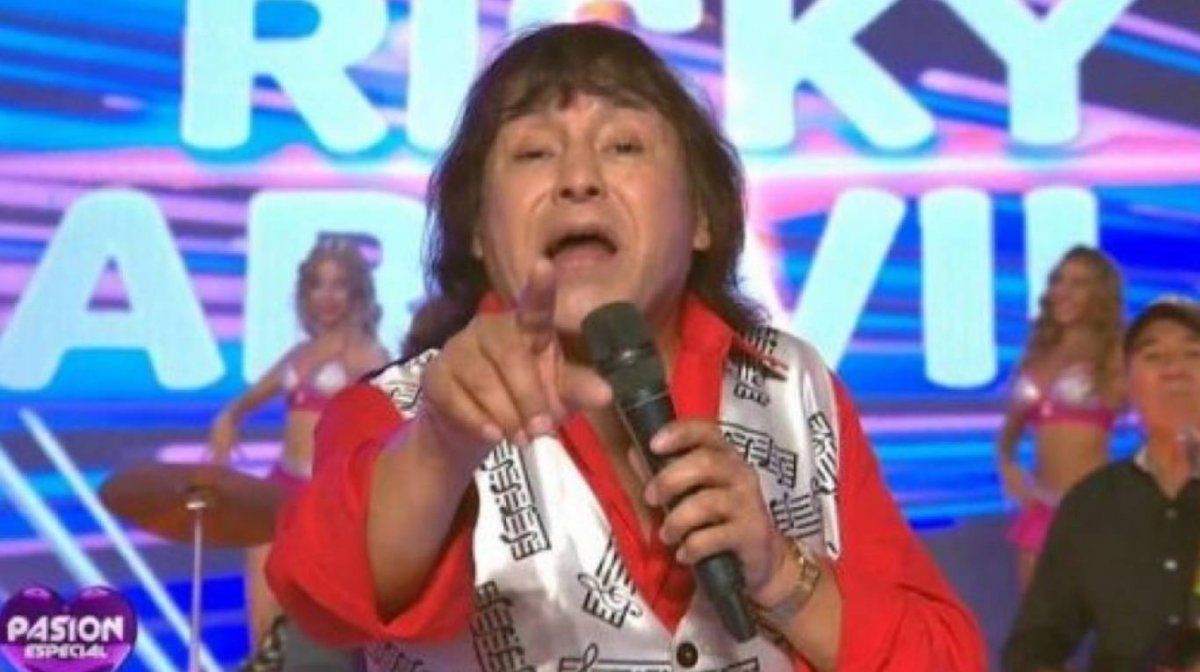 Ricky Maravilla recibió la Sputnik V.