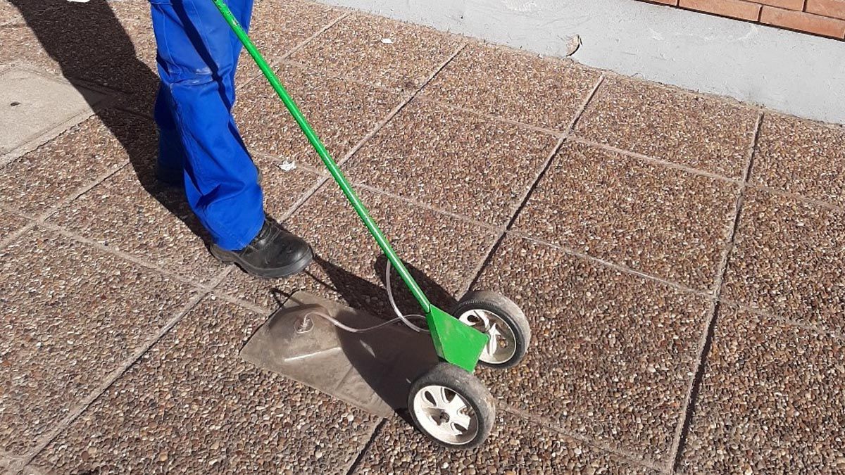 La detección de fuga de gas en las viviendas se hace con un sistema de barrido que detecta gas natural en el ambiente.