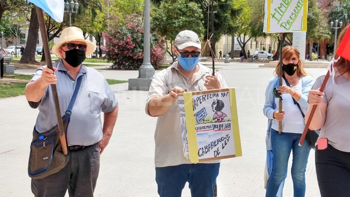 Los cabañeros piden por la reapertura de su sector.