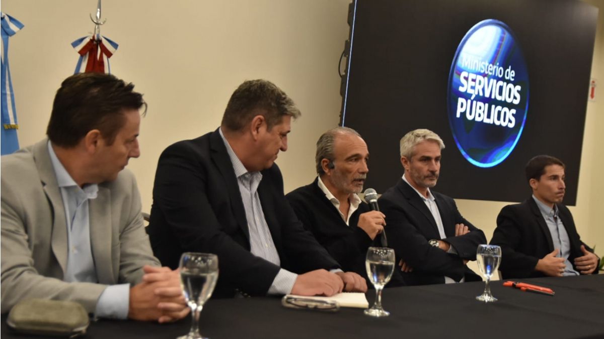 Acto de apertura de ofertas para la ejecución del Acueducto Biprovincial, Etapa I, Coronda - San Francisco, Bloque A.