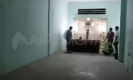 Ecuador: una anciana se despertó dentro de un féretro luego de cinco horas de velatorio y ahora permanece en un hospital Ecuador: una anciana se despertó dentro de un féretro luego de cinco horas de velatorio y ahora permanece en un hospital