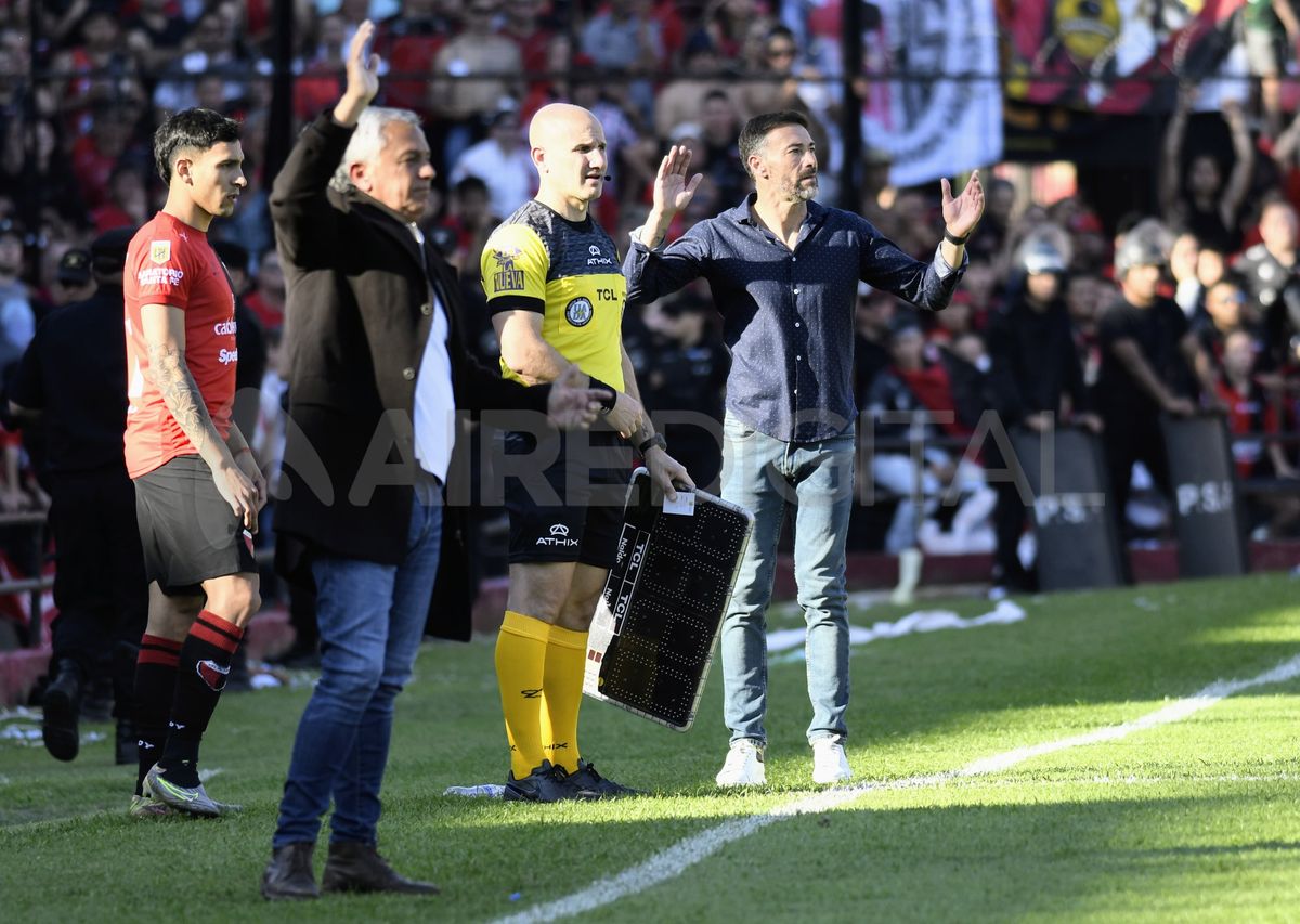 Néstor Gorosito, en el empate sin goles entre Colón y unión. Néstor Gorosito, en el empate sin goles entre Colón y unión.