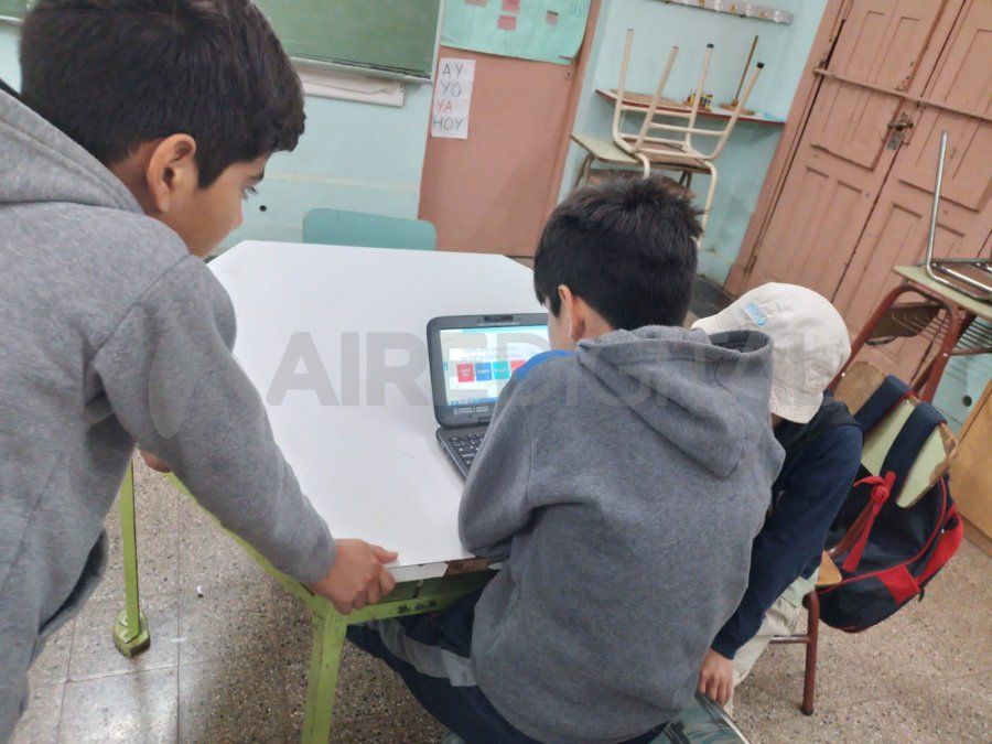 La guía también sugiere aplicaciones para utilizar de manera digital.