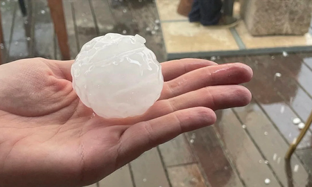 España: una beba de 20 meses murió tras ser golpeada por una bola de hielo España: una beba de 20 meses murió tras ser golpeada por una bola de hielo