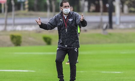 Este jueves a las 21 de Argentina, Boca visita a Libertad de Paraguay en el país vecino. Este jueves a las 21 de Argentina, Boca visita a Libertad de Paraguay en el país vecino.