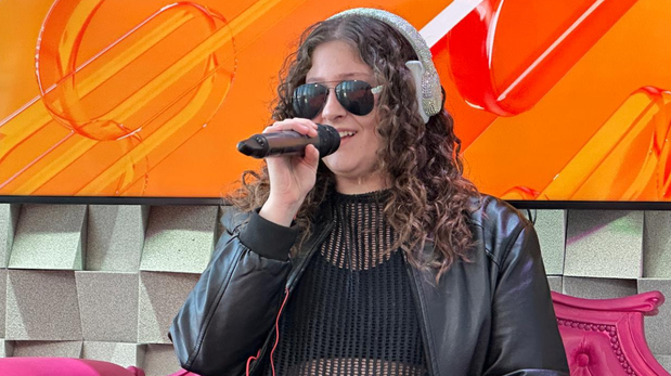 La cantante ANAT lanzó su nuevo single Nada es lo que parece