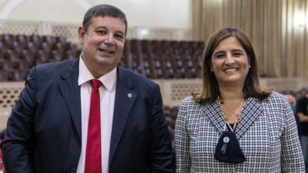 Enrique Mammarella y Larisa Carrera fueron electos como Rector y Vicerrectora