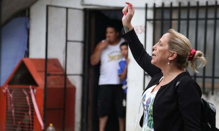 Norma Acosta fue detenida en Rosario en el marco de la causa que investiga una balacera contra su domicilio en mayo. Norma Acosta fue detenida en Rosario en el marco de la causa que investiga una balacera contra su domicilio en mayo.