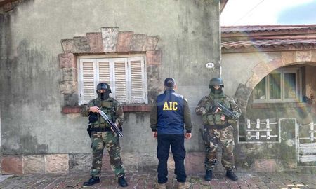Allanamiento en San Jerónimo Norte: incautaron marihuana y cocaína Allanamiento en San Jerónimo Norte: incautaron marihuana y cocaína