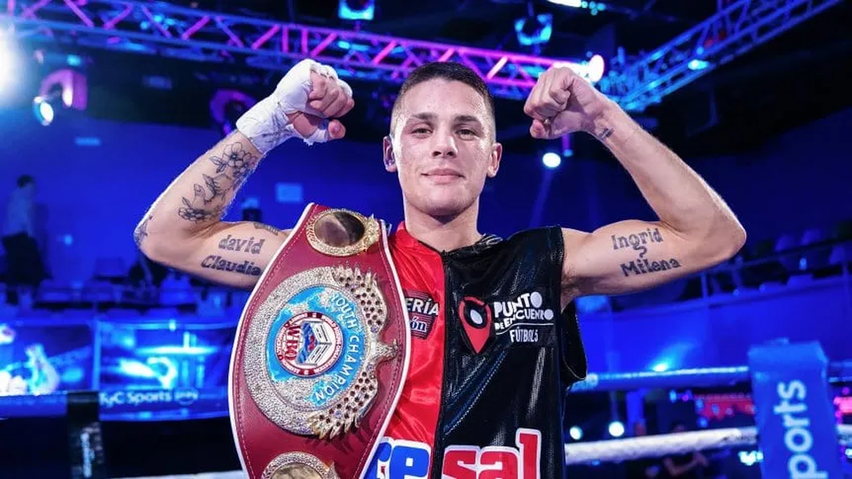 Alan Crenz retuvo el título mundial juvenil OMB con un contundente nocaut en Santa Fe