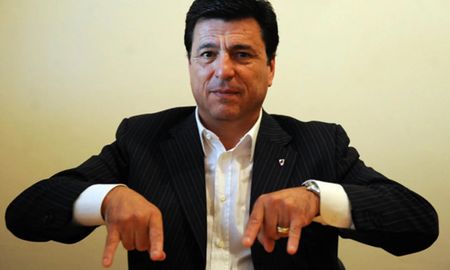 La familia de Daniel Passarella comunicó que el exjugador atraviesa un estado de tristeza con signos de depresión y desmintió así los rumores sobre otras enfermedades. La familia de Daniel Passarella comunicó que el exjugador atraviesa un estado de tristeza con signos de depresión y desmintió así los rumores sobre otras enfermedades.