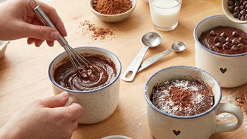 Qué es el mug cake y cómo hacerlo en el microondas en 2 minutos Qué es el mug cake y cómo hacerlo en el microondas en 2 minutos