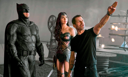 Aunque el regreso de Snyder a Warner Bros. queda descartado por el momento, la posibilidad de una película o serie animada le daría a los fanáticos la oportunidad de ver la historia del cineasta desarrollada en forma completa. Aunque el regreso de Snyder a Warner Bros. queda descartado por el momento, la posibilidad de una película o serie animada le daría a los fanáticos la oportunidad de ver la historia del cineasta desarrollada en forma completa.