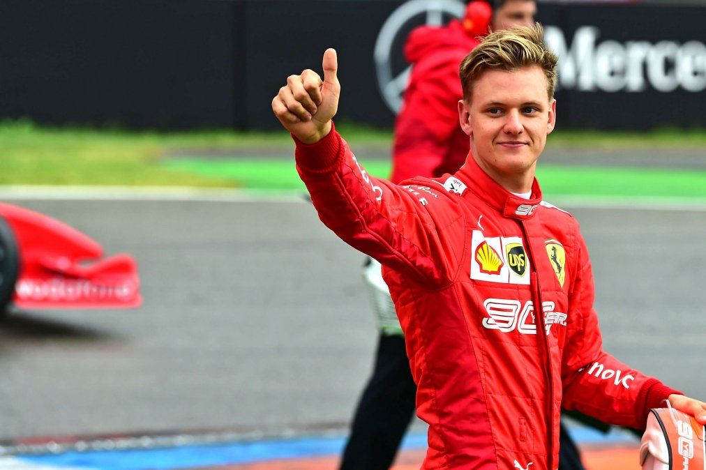Mick Schumacher correrá en 2021 en la Fórmula 1 con Haas y dice que no siente presión por su apellido.