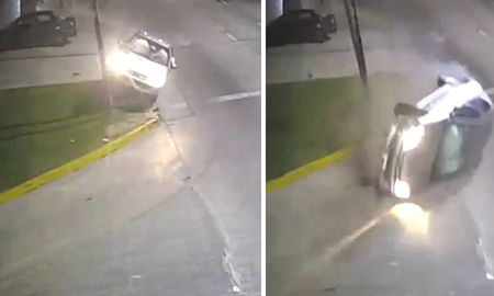Chocó contra un poste de luz, luego de perder el control de su auto, en Buenos Aires. Chocó contra un poste de luz, luego de perder el control de su auto, en Buenos Aires.