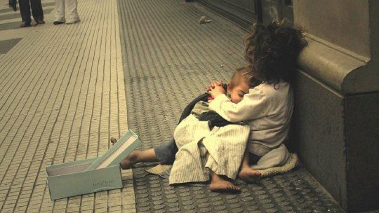 Cómo actuar ante un niño en situación de vulnerabilidad, qué puede hacer un vecino y cuáles son los canales de denuncia