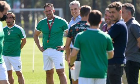 Diego Dabove comenzó su ciclo como entrenador de Banfield, como sucesor de Javier Sanguinetti. Diego Dabove comenzó su ciclo como entrenador de Banfield, como sucesor de Javier Sanguinetti.